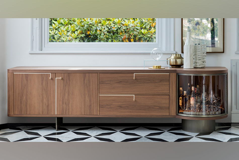 Бюфет с бар за напитки