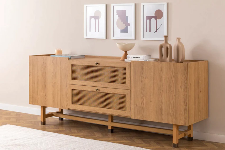 Бюфет с универсална визия