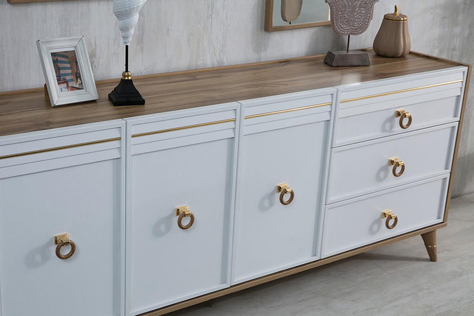 Бюфети с много чекмеджета и рафтове